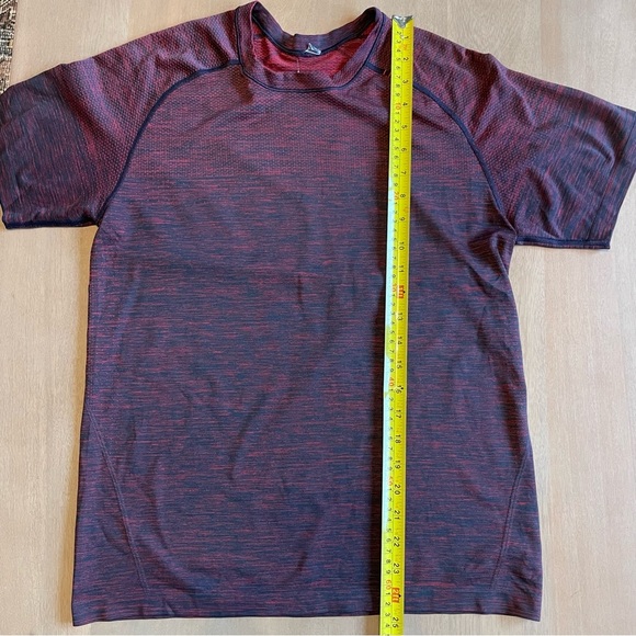 Men's Lululemon Metal Vent Tech Shirt - Picture 6 of 8